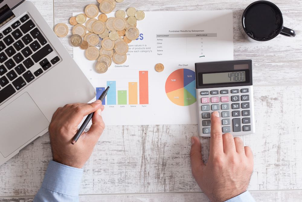 Калькулятор и деньги подсчет